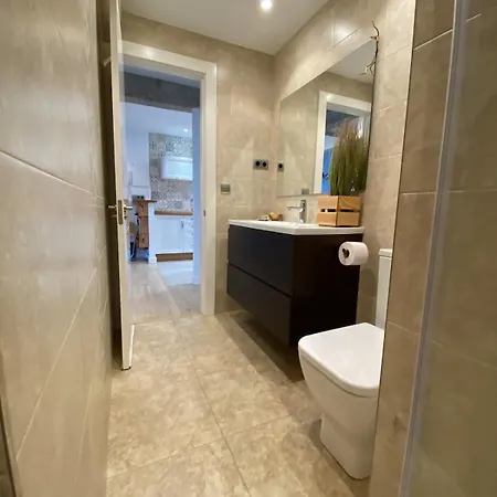 Incredible Sunny Apartment By The Sea Διαμέρισμα Bareno