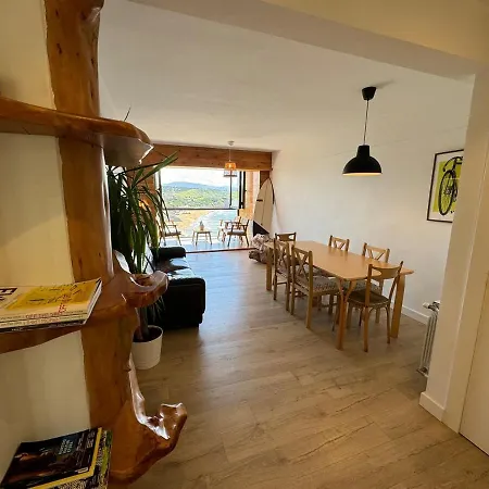 Incredible Sunny Apartment By The Sea Διαμέρισμα *
