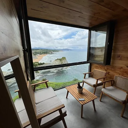 Incredible Sunny Apartment By The Sea