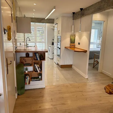 Incredible Sunny Apartment By The Sea Διαμέρισμα