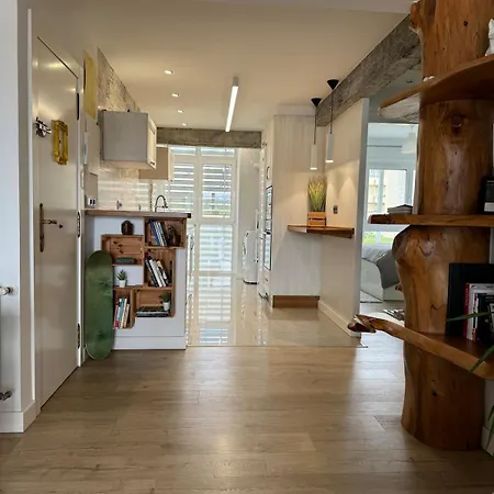 Incredible Sunny Apartment By The Sea
