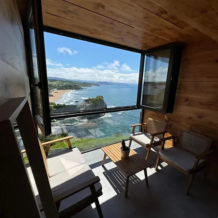 Incredible Sunny Apartment By The Sea *