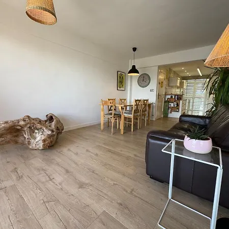 Incredible Sunny Apartment By The Sea Appartement