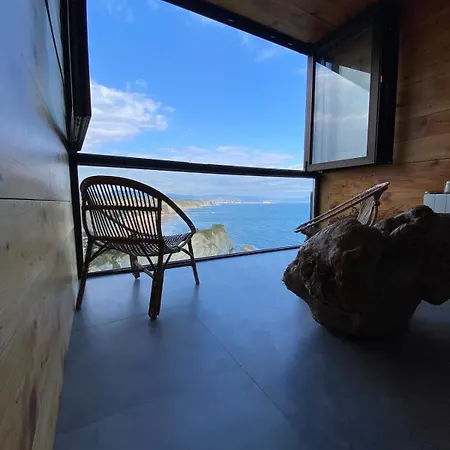 Incredible Sunny Apartment By The Sea Bareno