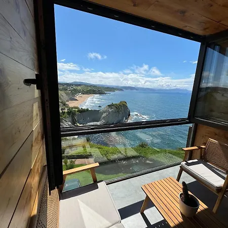 Incredible Sunny Apartment By The Sea Bareno